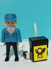 PLAYMOBIL FIGURINE FACTEUR