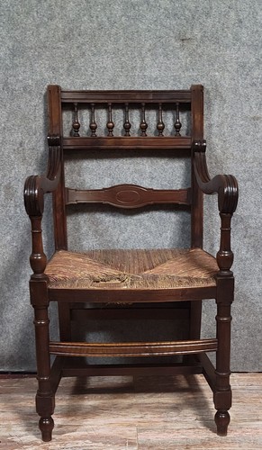 Beau fauteuil style