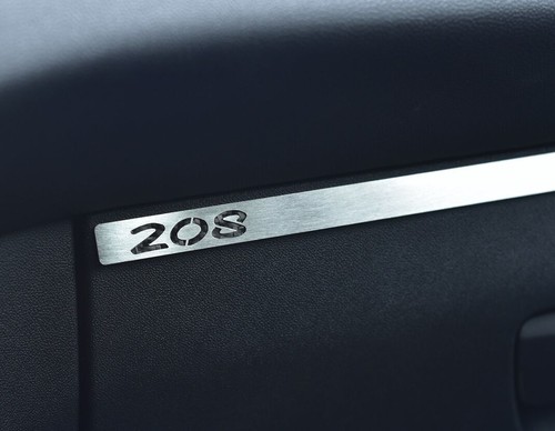 Plaque peugeot 208 sw - peugeot, rc