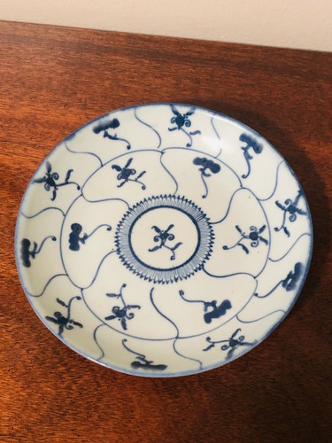 Blue and white shallow bowl - white,