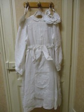 ROBE de communiante ancienne en ORGANDI  + bonnet + ceinture + Aumonière
