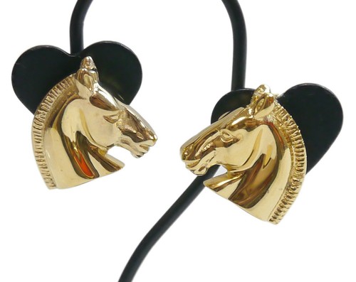 Authentique boucle oreille - boucle, d'oreille