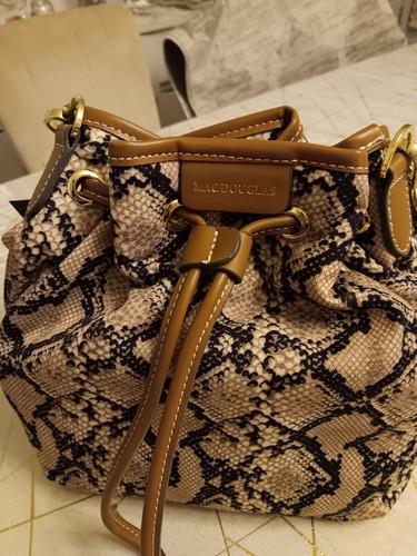 Sac main marque - a,