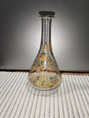 Ancienne jolie carafe verre - ,