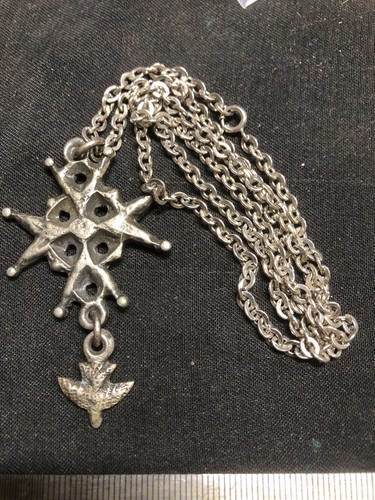 Croix sur chaine huguenote - sur,