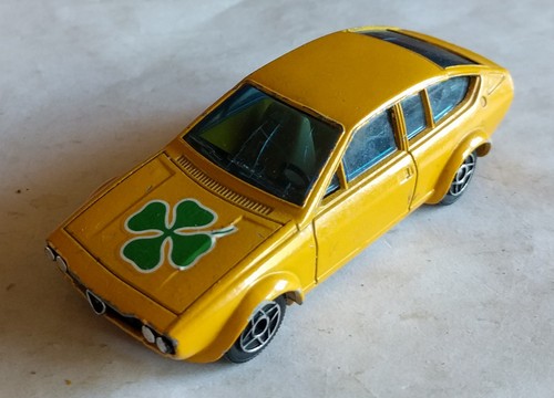 Dinky toys alfa - dinky, romeo