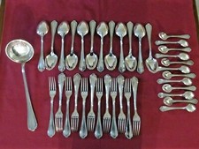 ménagère de 37 couverts en