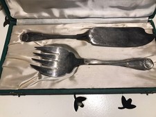 COUVERTS DE SERVICE A POISSON