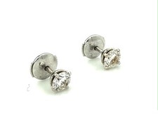 BOUCLES D'OREILLES OR 18 CARATS - Puce en diamants 1,10 carat - 1,83 g
