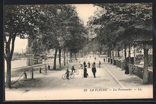 CPA La Flèche, Les Promenades 