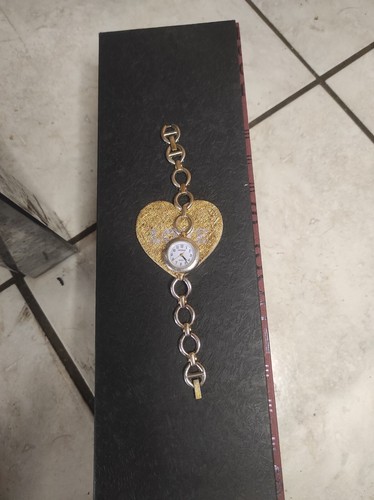 Montre vintage pile neuve - montre,