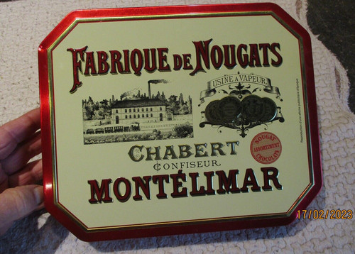 Ancienne boite tôle - boite,