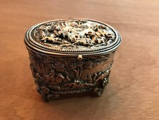 Petit coffret ancien ou Boîte