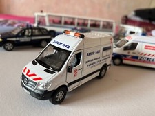 AMBULANCE SECOURS -SMUR - sce mobile d'urgence - MERCEDES BENZ - 1/48 WELLY