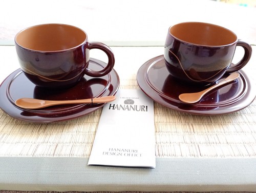 Duo tasses à - de,