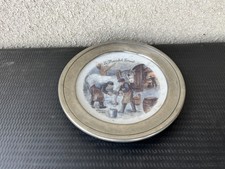 Assiette murale porcelaine et