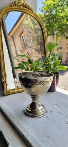 Coupe sur piédestal - en, métal