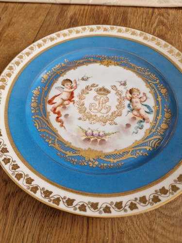 Superbe assiette porcelaine - superbe, en