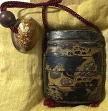 Design oiseau inro laqué or