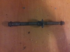 Axe roue avant SUZUKI GSXF 1100