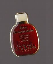 pin's Clarins / Eau dynamisante, fraicheur fermeté vitalité / Eau de soins