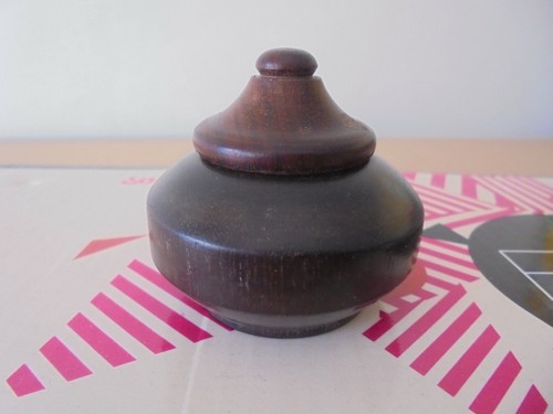 Ancien petit pot vis - ancien,