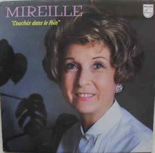 Mireille Couchés Dans Le Foin