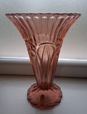 VASE ancien EN VERRE MOULÉ
