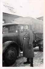 Soldat devant camion Borgward