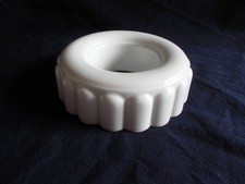 ANCIEN MOULE A GATEAU EN PORCELAINE