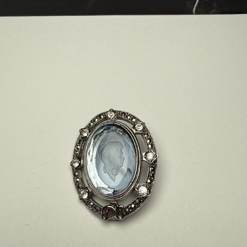 Vintage silver tone avon - tone,