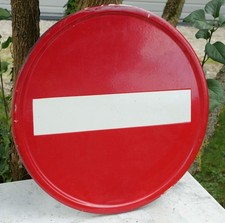 Ancien panneau circulation sens interdit émaillé bel état daté 1966 BIE25PAN001