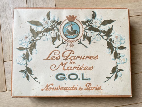 Ancienne boite couronne de - boite,