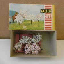 FALLER368 HO   ARBRES fleuris  en boite