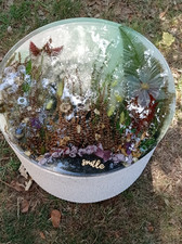 Petite table basse ou bout de canapé - plateau en résine epoxy - hauteur : 41 cm