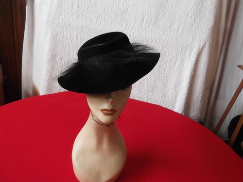 Chapeau ancien vers les - ancien,