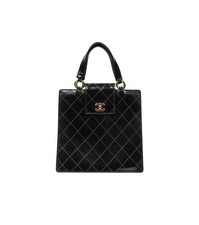CHANEL Sac tote en cuir verni