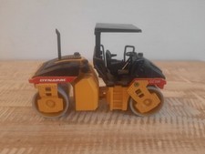 Le rouleau compacteur vibrant Dynapac CC232