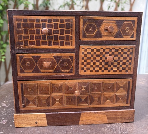 Cabinet marqueterie japon - cabinet,