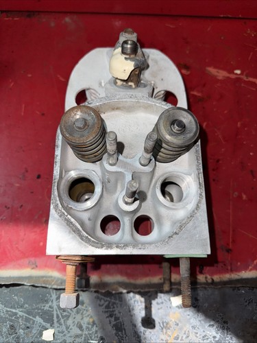 Deutz f4l912 cylinder head - f4l912,