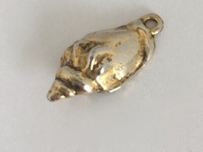 PENDENTIF "COQUILLAGE" EN METAL DORE/ ANNEES 1990