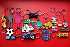 LOT DE 17 PORTE CLES