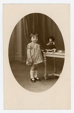 CARTE PHOTO, 1930 Fillette