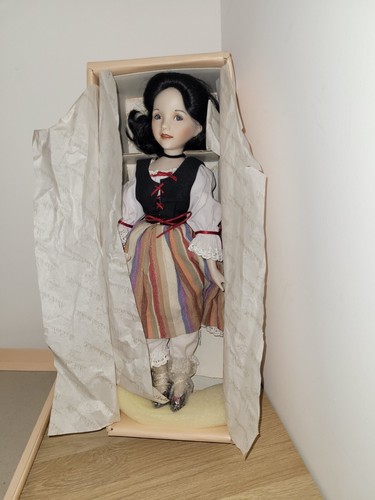 Vintage poupee porcelaine - poupee,