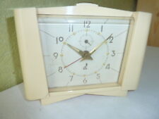 Ancien Réveil Pendulette Mécanique Rectangulaire JAZ en Bakélite Beige    