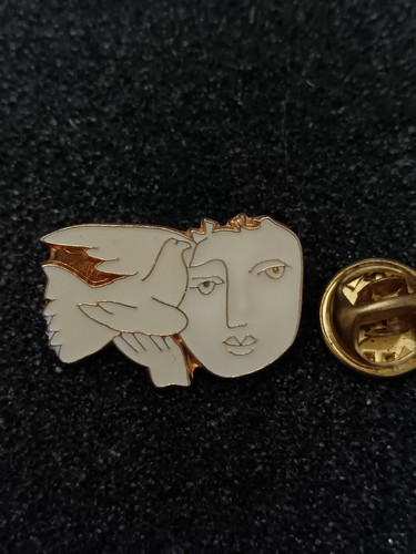 Pin pins - pin, enamel