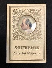 Vatican  50 CTS, 1 et 2 LIRE 1942   FDC/UNC dans un coffret souvenir du vatican