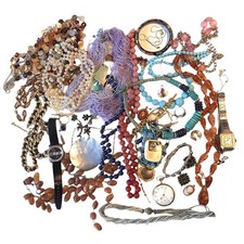 Important Lot De Bijoux