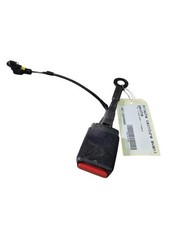 Attache ceinture avant gauche