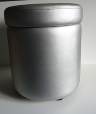 Pouf / tabouret simili cuir gris clair